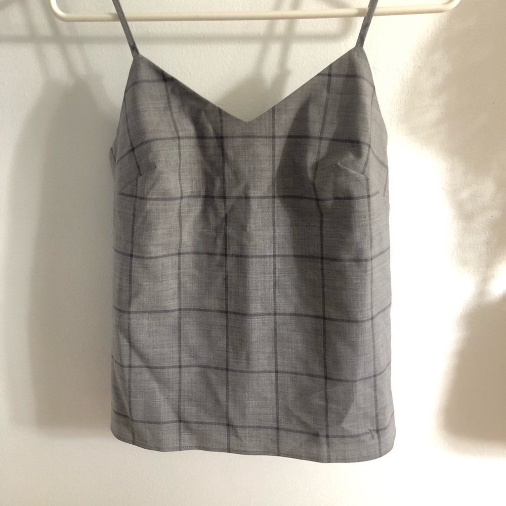 [banana republic] gray v-neck top